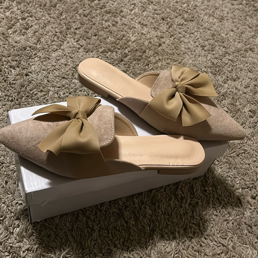 Woman dress shoes